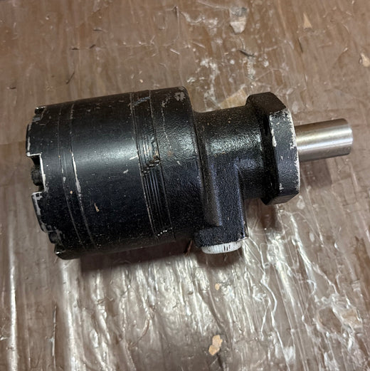 Hydraulic Motor 500470A3120AAAAA 500470A5120AAAAA for White RE 500 Series - KUDUPARTS