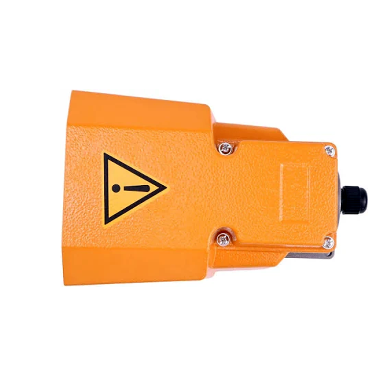 Pédale de commande 4360031 pour nacelles élévatrices JLG 40H, 80H, 460SJ, 600SJ, 800S, 340AJ, 450A, 600A, 800A, 1200SJP, 1250AJP, E300AJP, E600JP et M400A.