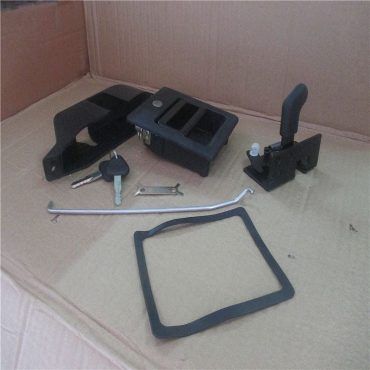 Handle VOE14524738 for Volvo Excavator EC160B EC180B EC140B EC700B EC460B EC360B EC330B EC290B EC240B EC460B EC360B EC330B EC290B EC240B EC210B - KUDUPARTS