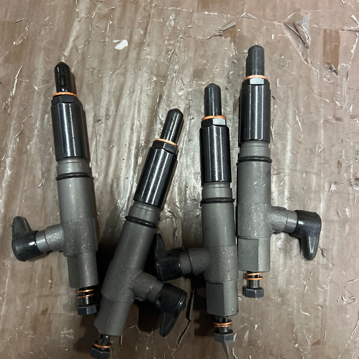 V2403 Fuel Injector 1G852-53001 1G852-53002 for Kubota Engine V2403 D1703 Excavator KX033-4 U35-4 Tractor L2501D L2501F L2501H