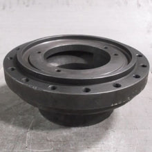 CAT CAT320C Motor de desplazamiento Carcasa/cubierta (orificio de 4 pasadores)