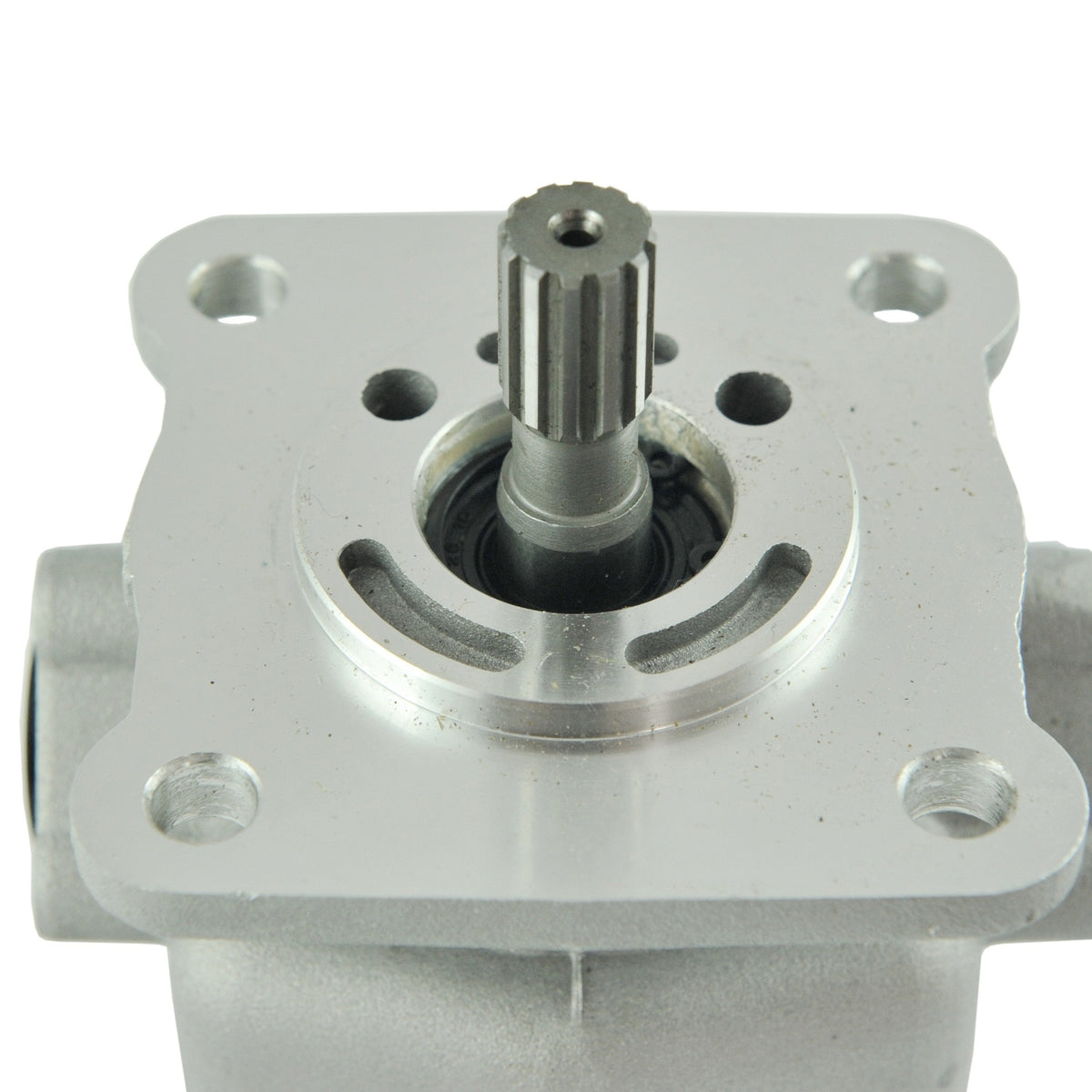 Gear Pump 19669-83801 for Kubota Tractor L235 L275 L2202 L2402 L2602 L4202 - KUDUPARTS