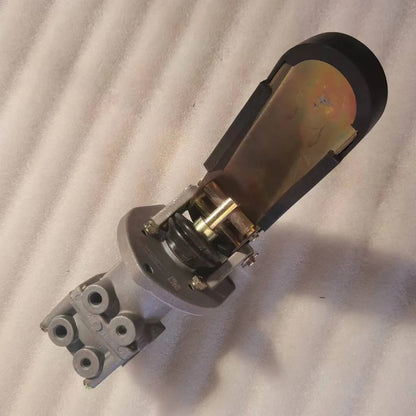 Brake Control Valve TZ53713600040 for Sinotruk HOWO Truck