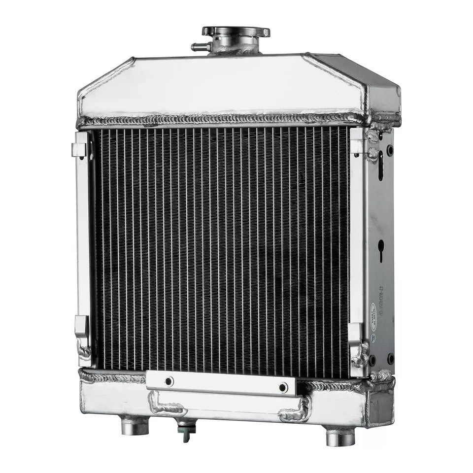 Radiator 15371-72060 for Kubota Tractor B6100D-P B6100E-P B7100D-P - KUDUPARTS