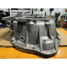 Transmission Housing 32552-U2261-71 for Toyota Engine 1DZ 1ZS 4Y Forklift 8FGU20 8FGU25 8FGU30 8FGU32 8FG18B 8FG25B 8FG30B - KUDUPARTS
