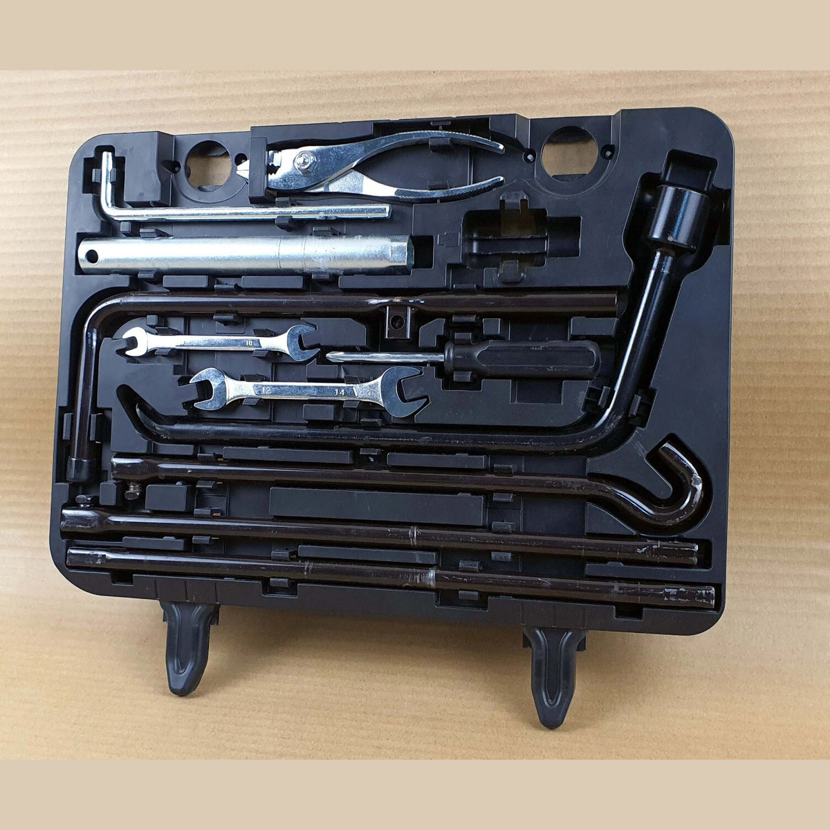 Emergency Tool Kit Box With Complete Tools AN042904 for Lexus GX460 2010-2019 - KUDUPARTS