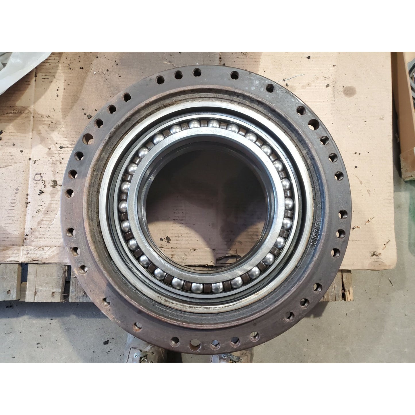 Gear Ring XKAQ-00224 for Hyundai Excavator R110-7 R140LC-7 R140LC-9 R160LC-7 R160LC-9 R180LC-7 R180LC-9 R210-7 R210LC-7 R210LC-9 R220LC-7 R220LC-9