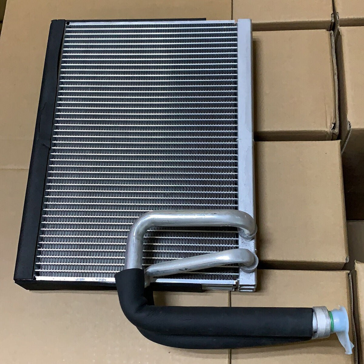 Évaporateur 11Q6-90560 pour chargeuse sur pneus CASE 1221F