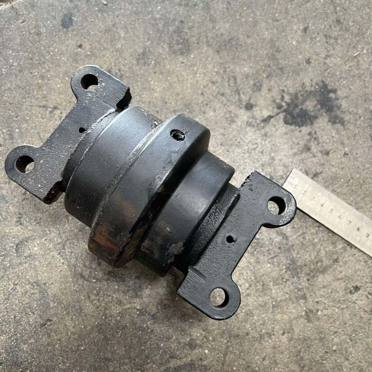 Bottom Roller 68658-21750 for Kubota Excavator KH-101 KX101